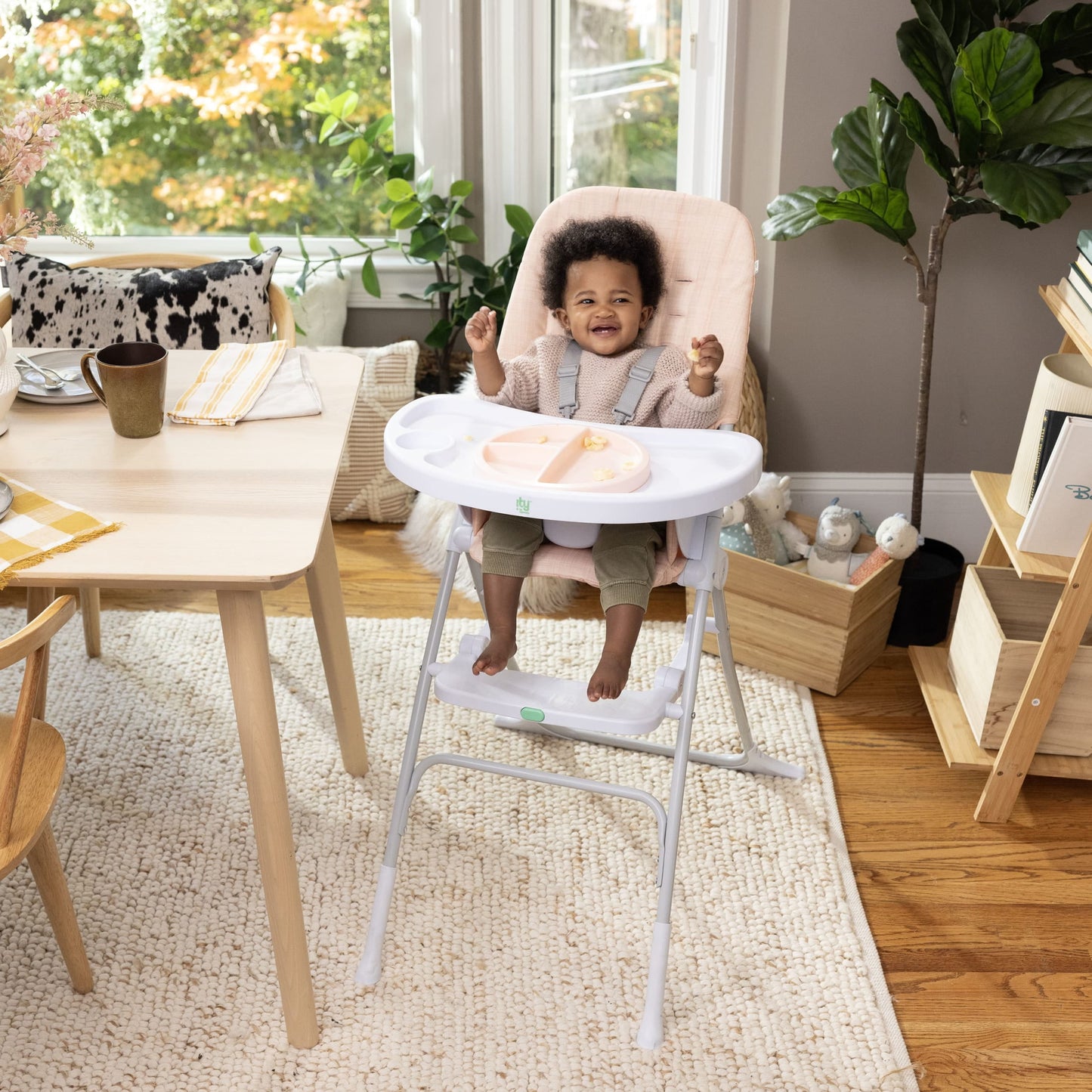 Ity by Sun Valley Compact Folding High Chair - for Ages 6 Months and Up, Unisex - Pink